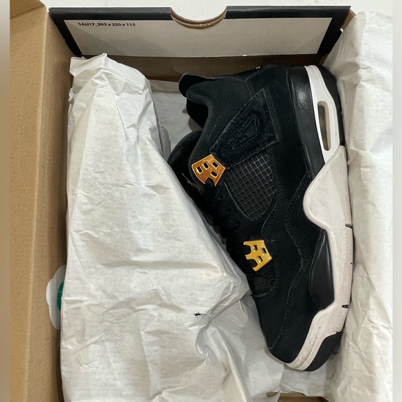 Retro Jordan 4 ‘Royalty’ - Picture 7 of 8